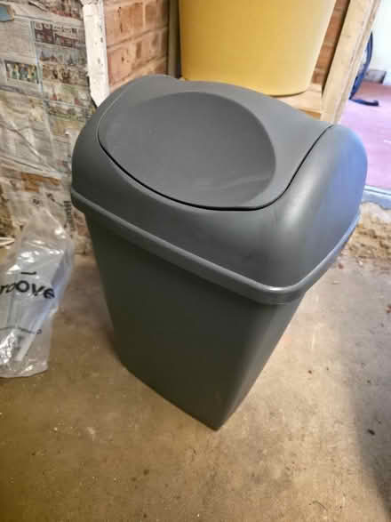 Photo of free Large bin (Swindon Village GL51) #1