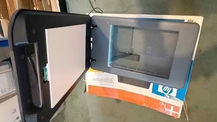 Photo of free HP Scanjet G4050 flatbed scanner (Welling DA16) #2