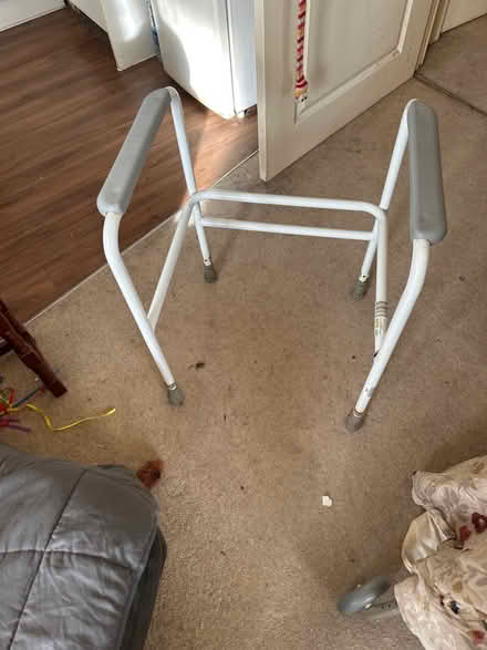 Photo of free Toilet support (Barming Maidstone ME16) #1