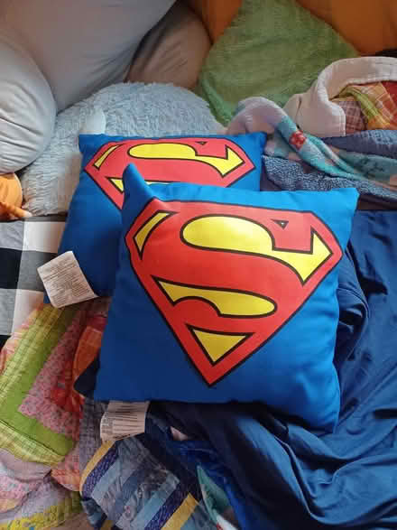 Photo of free 2 canvas Superman pillows (Corinth) #1