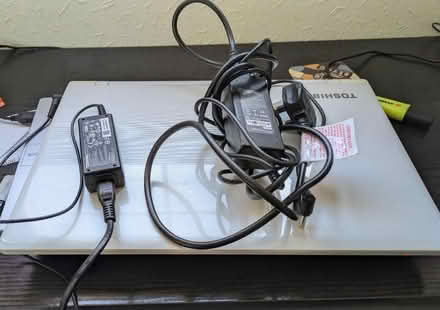 Photo of free 15 inch laptop, works but no hard drive (Hersham KT12) #4