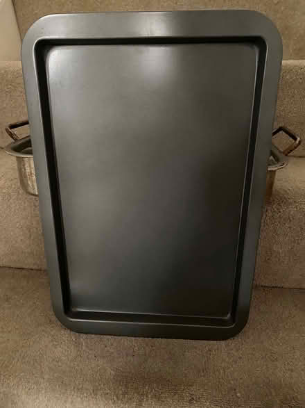Photo of free Large Swan roasting tray and tray (Woodseats S8) #4