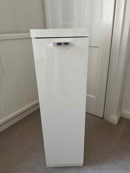 Photo of free Small freestanding bathroom storage (Reigate RH2) #1