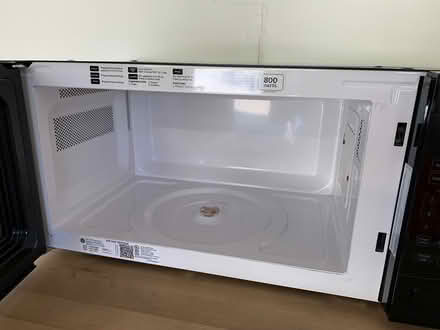 Photo of free GE Spacesaver Microwave NEEDS WORK (Penn Valley) #2
