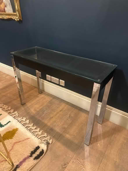 Photo of free Console Table in Glass and Mirror (N4) #1