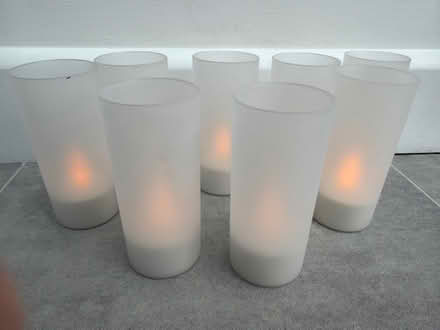 Photo of free 8 LED flicker candles with flutes & recharging base (Welling DA16) #2