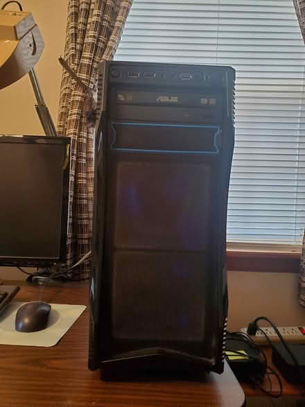 Photo of free Computer - desktop (Hyde Park (central -east)) #1
