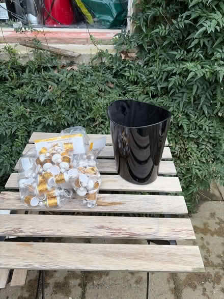 Photo of free Poppers and ice hucket (Chiswick W4) #1