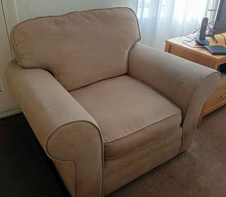Photo of free Armchair (DA11) #1