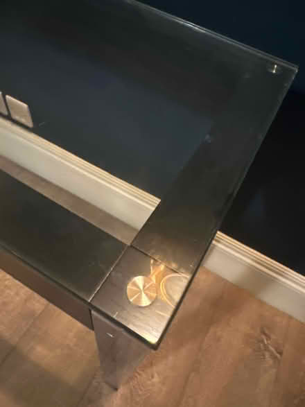 Photo of free Console Table in Glass and Mirror (N4) #3