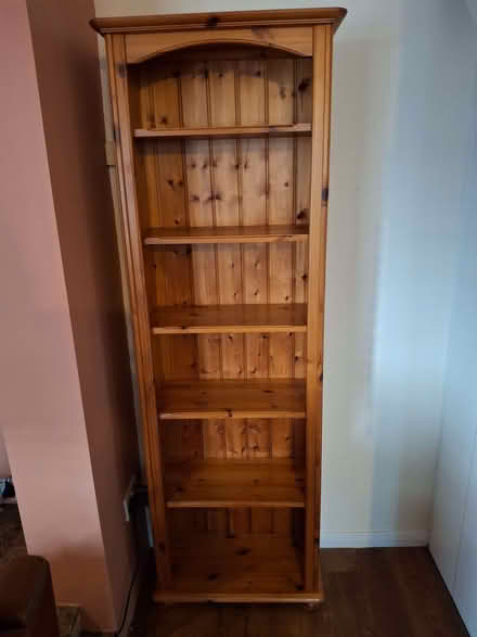 Photo of free Bookcase (Warners End HP1) #1