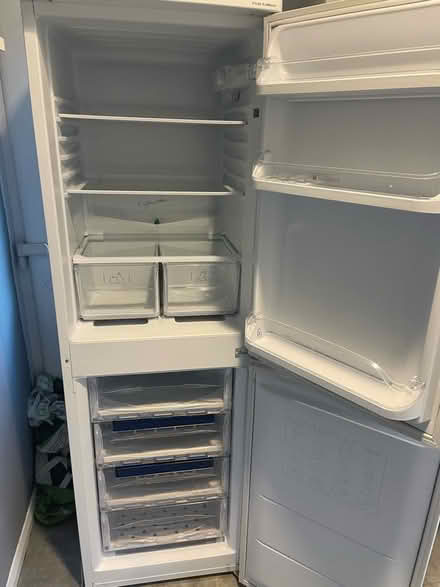 Photo of free Hot point freestanding fridge/ freezer (Old Woking GU22) #2