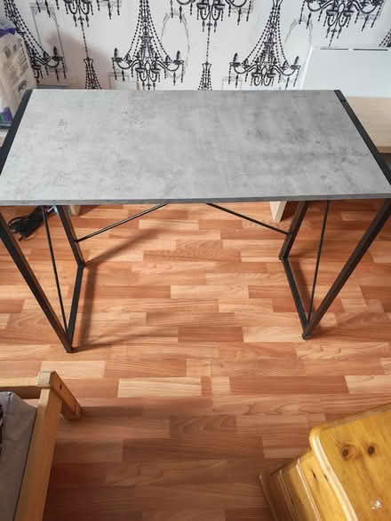 Photo of free Table and chest drawer (Springburn Glasgow. G21) #1