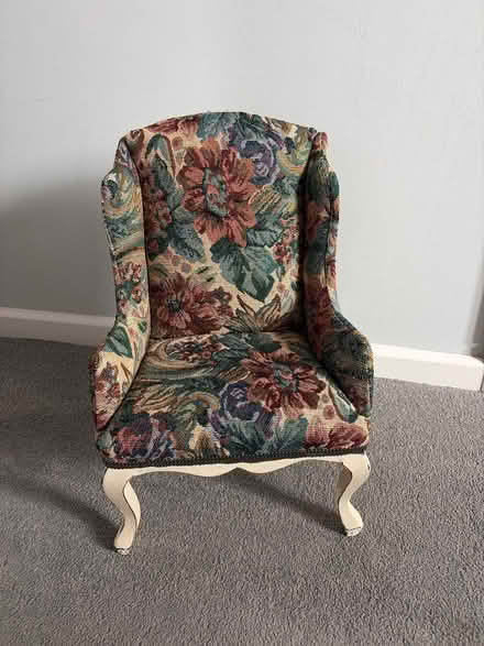 Photo of free Ornamental (miniature) armchair (Cawston CV22) #1