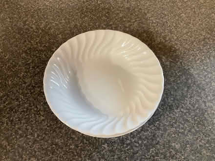 Photo of free 3 bowls (World’s End Burgess Hill) #2