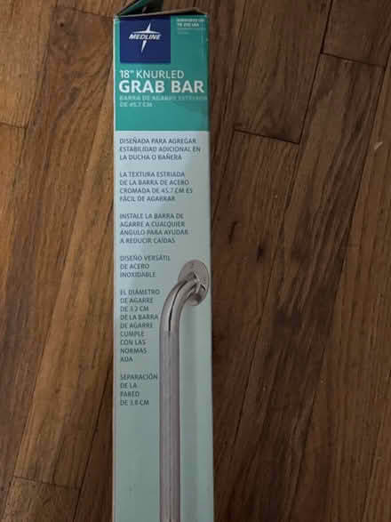 Photo of free New Grab Bar/Barra de Agarre Nueva (Clason Point Bronx NY) #3