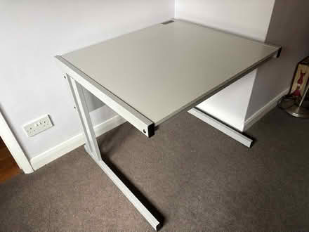 Photo of free Desk (Jacksons Lane, Billericay) #1