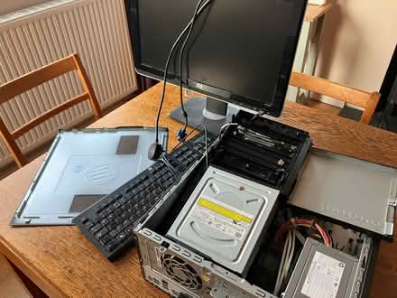 Photo of free HP PC computer bits (no hard drive) (Malvern Link WR14) #1
