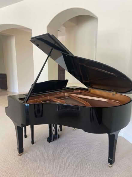 Photo of free Pristine Yamaha Baby Grand Piano (506 S 11th St Philadelphia) #3