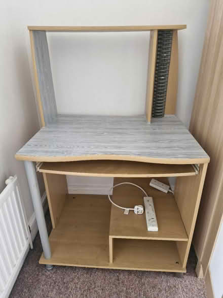 Photo of free Desk (E11 4EU) #1