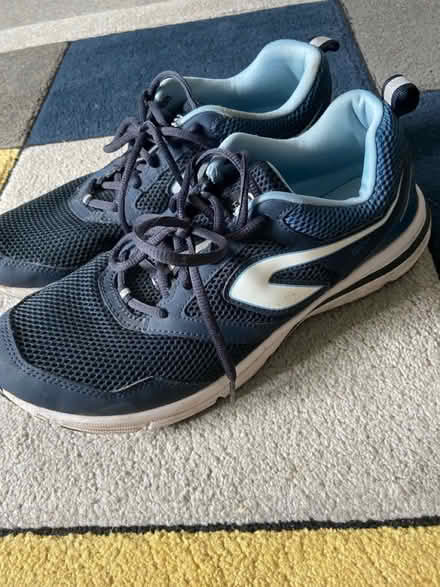 Photo of free Running Shoes (cheap ones) (Ware SG12) #1