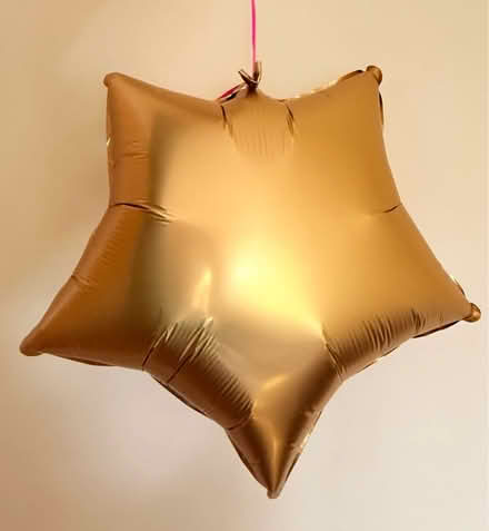 Photo of free x5 Gold Star Balloons (New Southgate, N11) #2