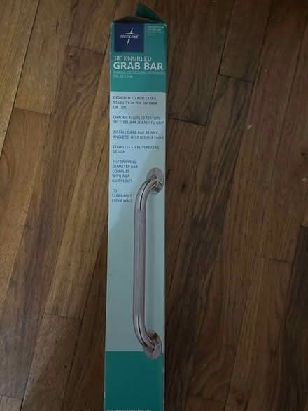 Photo of free New Grab Bar/Barra de Agarre Nueva (Clason Point Bronx NY) #2