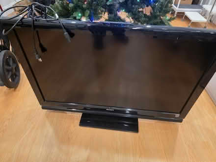Photo of free 40" Sony Bravia LCD TV (no remote) (Chestnut Hill) #1