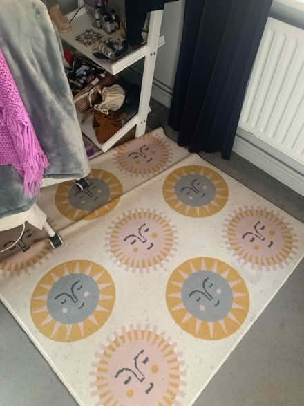 Photo of free Smiley face rug (South Hackney E9) #1