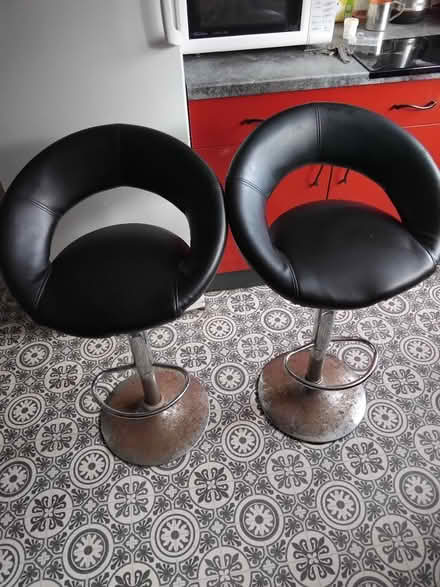 Photo of free 2x bar stools (Arlesey) #1