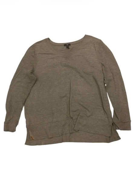 Photo of free Gap Woman’s Gray Top (Brooklyn Storage) #1
