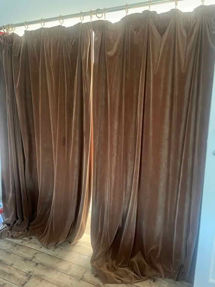Photo of free Velvet Curtains (W3) #1