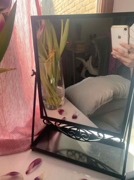 Photo of free Small mirror on stand (South Hackney E9) #2