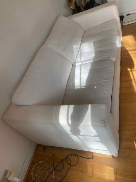 Photo of free White sofa bed (Roseberry Gardens N4) #1
