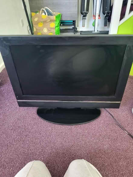 Photo of free Tv (Pr23uq Pr2 3uq) #1