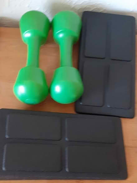 Photo of free Pair of 5lb weights and 2 wedges (Enfield EN2) #1