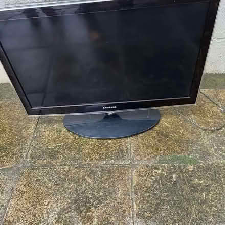 Photo of free Samsung monitor (Garthmyl SY15) #1