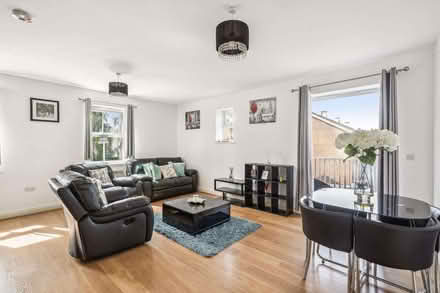 Photo of free DFS Leather Electric Recliner - 2 Seater (The Hamptons KT4) #1