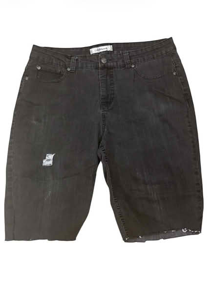 Photo of free Craft & Barrow Woman’s Shorts (Brooklyn Storage) #1