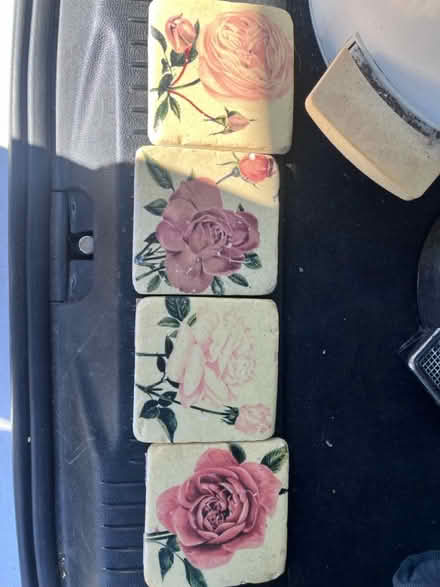 Photo of free 4 flower tiles (Grafton area Cambridge CB1) #1