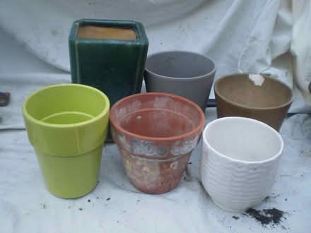 Photo of free Plantpots Cermaic and 1 Terracotta (Oxton CH43) #2