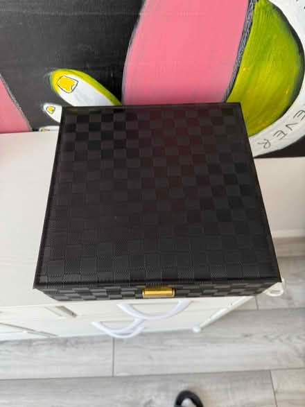 Photo of free Jewellery box 💎 as new almost (Highlands village N21) #1