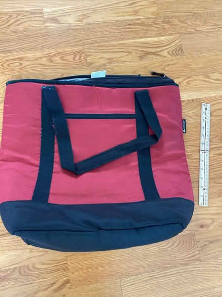 Photo of free Cooler//thermal bag (East Somerville) #1