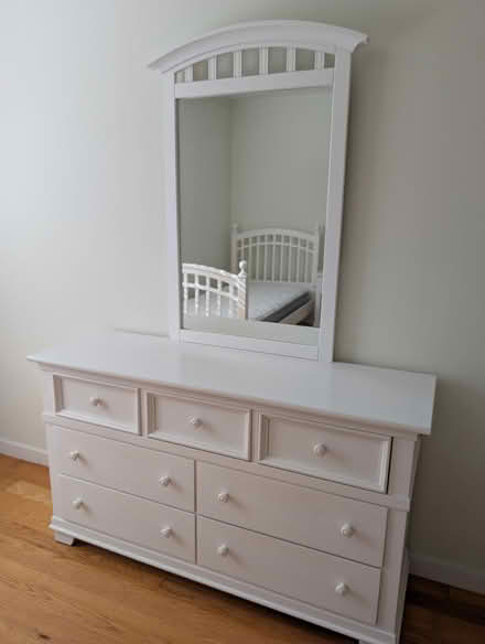 Photo of free Bunkbed, End Table, Dresser/Mirror (near Palo Alto High School) #2