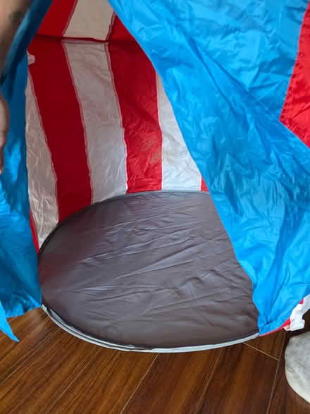 Photo of free Kids play tent (Close to Cap Mall, North Van) #2