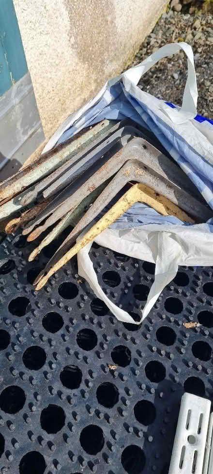 Photo of free Shelving struts and brackets (Fowlis Wester PH7) #4