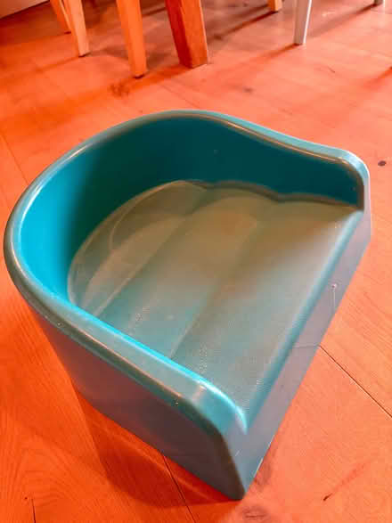 Photo of free Booster seat (Combe Down) #3