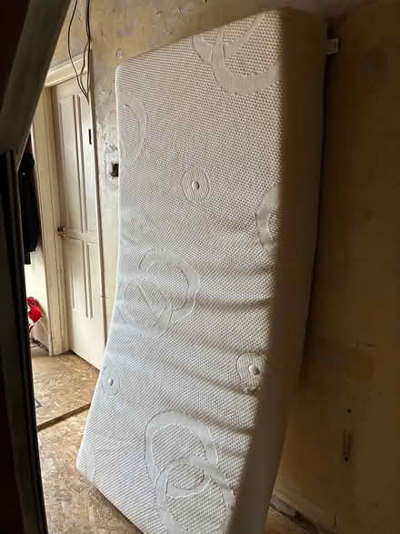 Photo of free Dream’s memory Foam mattress (Sawbridgeworth) #3