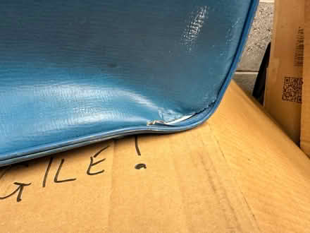 Photo of free Vintage suitcase (Blaby LE8) #4