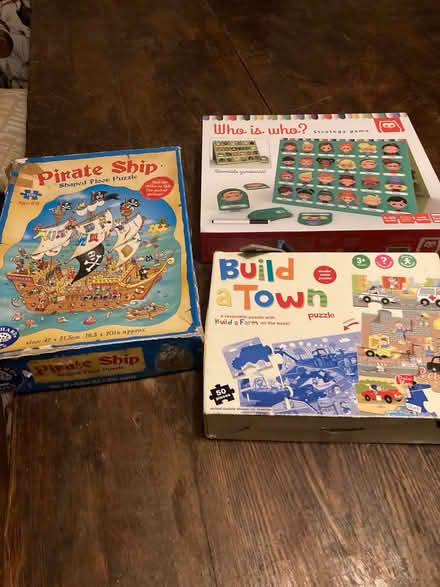 Photo of free Jigsaws and 'Who Is Who' Game (Wales S26) #1